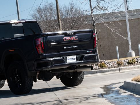 Used 2024 GMC Sierra 2500 AT4 w/ AT4 Premium Plus Package image 6