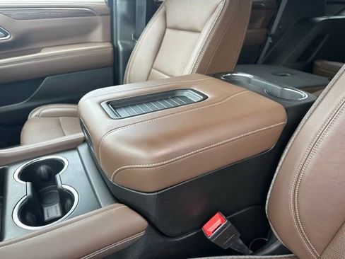Used 2021 Chevrolet Tahoe High Country AWD/4WD image 12