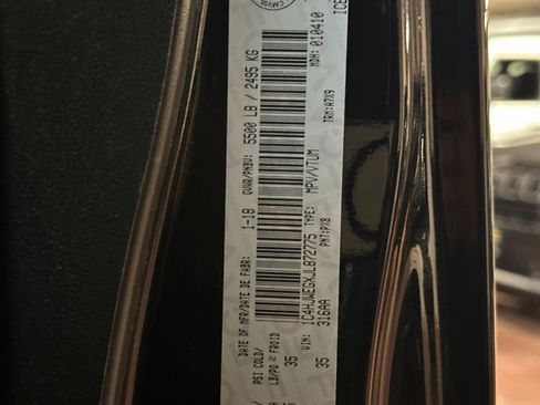 Used 2018 Jeep Wrangler Unlimited Sahara image 24