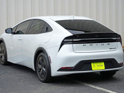 Used 2024 Toyota Prius Prime FWD image 48