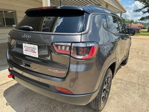 Used 2021 Jeep Compass Trailhawk image 5