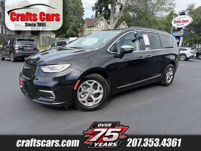 Used 2023 Chrysler Pacifica Limited
