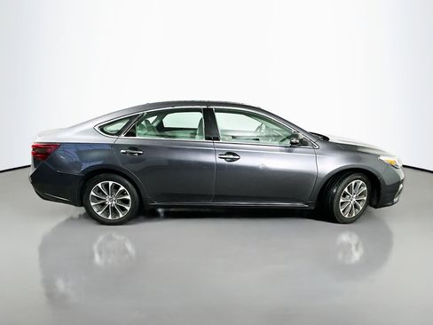 Used 2016 Toyota Avalon XLE Premium image 8