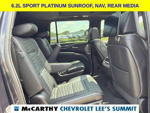 Used 2022 Cadillac Escalade ESV Sport Platinum w/ LPO, ONYX Package AWD/4WD image 37