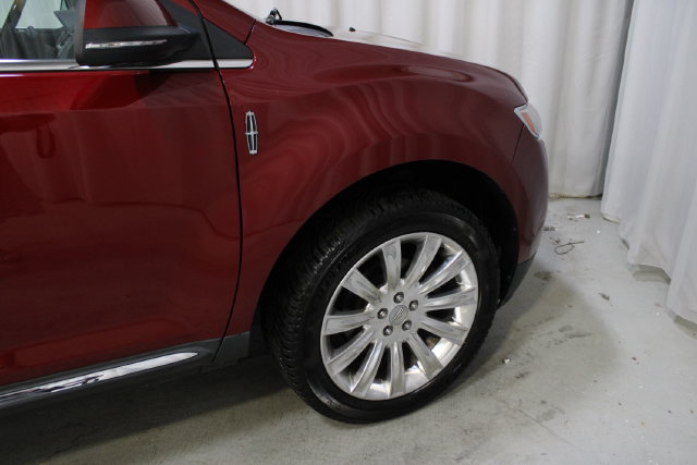 Used 2014 Lincoln MKX AWD w/ Equipment Group 102A image 36