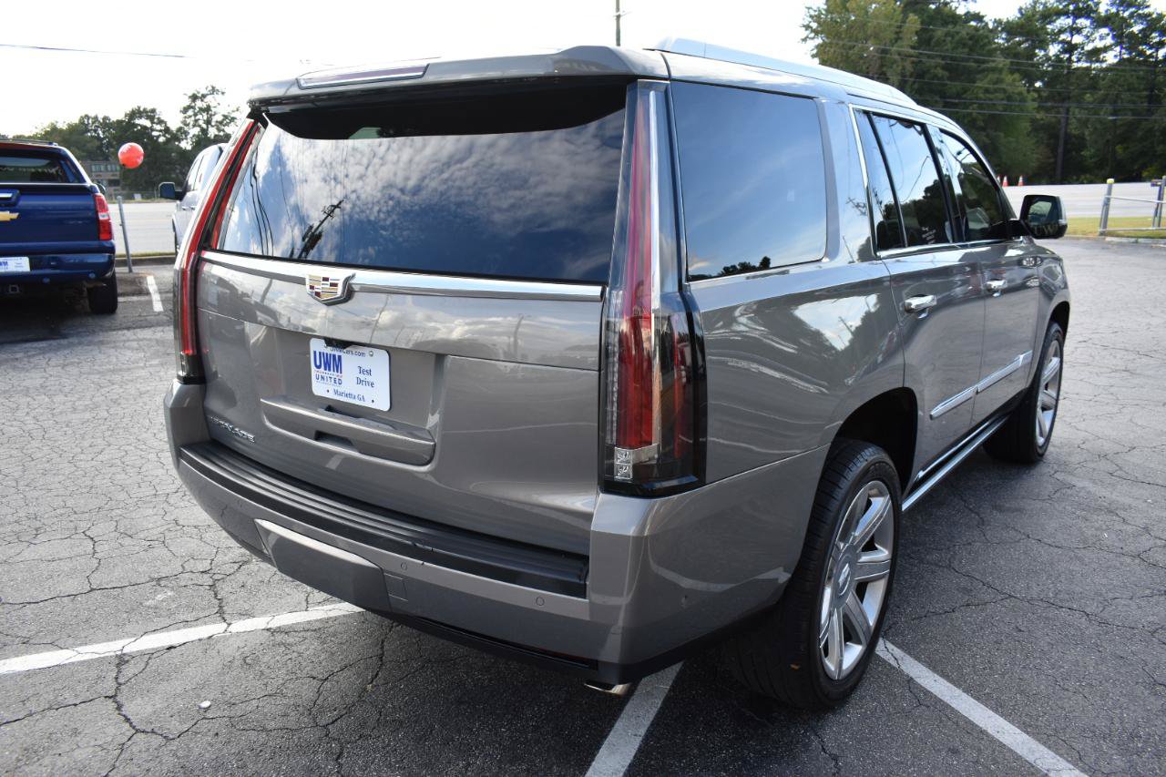 Used 2017 Cadillac Escalade Premium Luxury AWD/4WD image 6