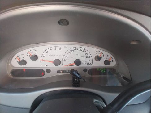 Used 2004 Ford Explorer Sport Trac XLS RWD image 16