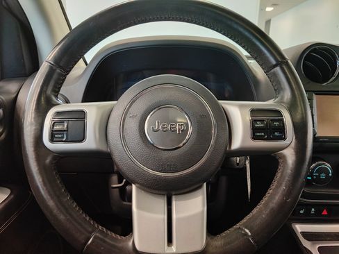 Used 2016 Jeep Compass High Altitude AWD/4WD image 19