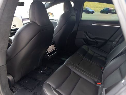 Used 2021 Tesla Model S Plaid image 17