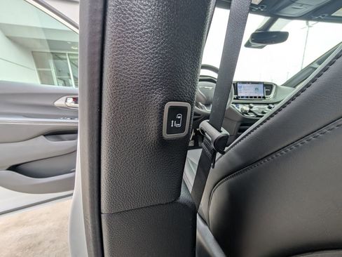 New 2026 Chrysler Pacifica Select image 36