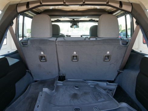 Used 2024 Jeep Wrangler Unlimited Sport AWD/4WD image 18