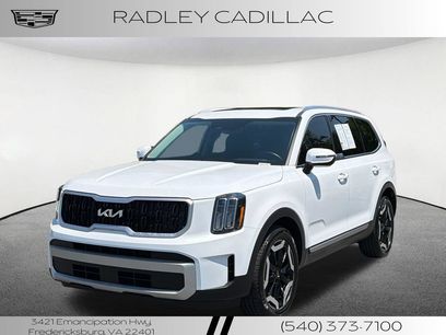 Used 2023 Kia Telluride EX w/ EX Captain's Chair Package