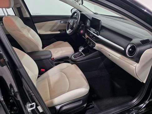 Used 2022 Kia Forte LXS w/ LXS Technology Package image 20