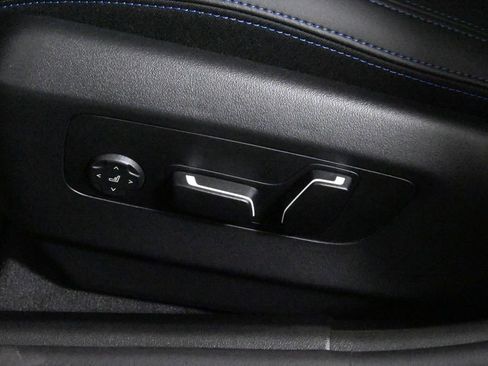 Used 2026 BMW 530i xDrive w/ M Sport Package image 28