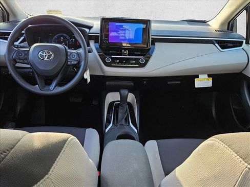 Used 2026 Toyota Corolla LE FWD image 14