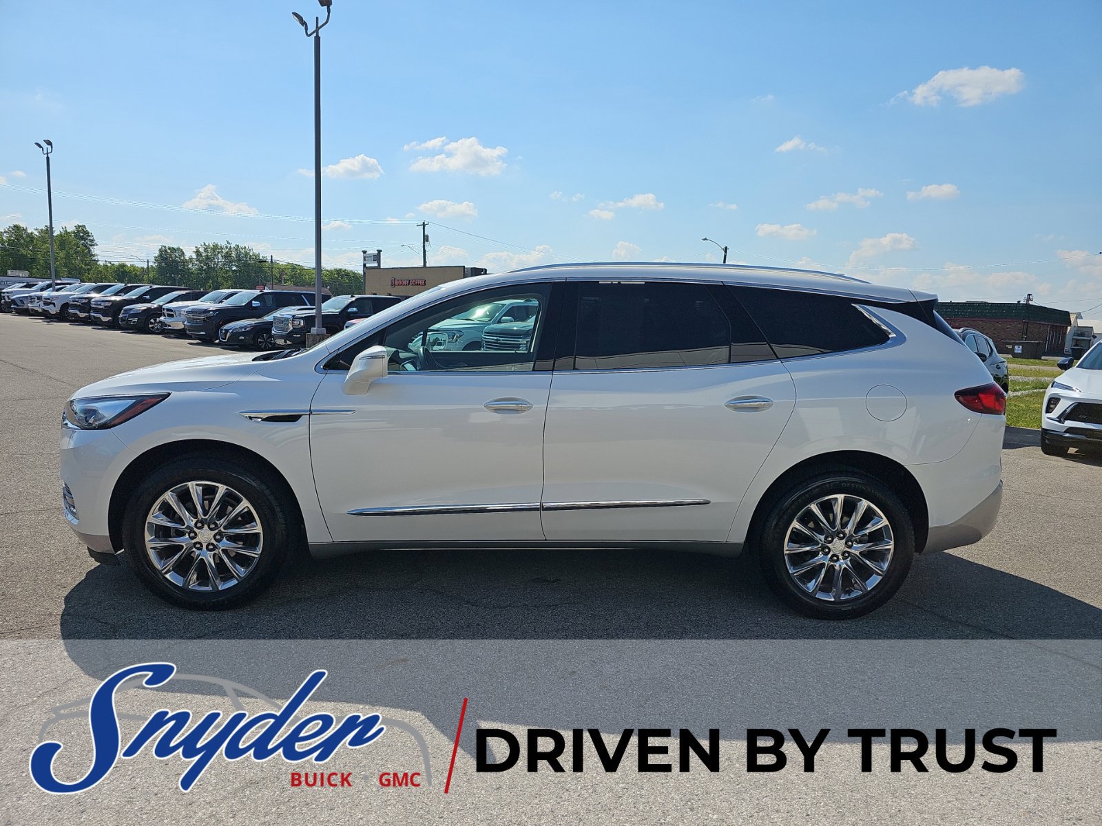 Used 2018 Buick Enclave Premium FWD image 4
