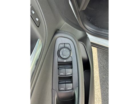 Used 2025 Buick Encore GX Preferred FWD image 12