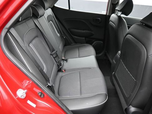 Certified 2023 Hyundai Venue Limited FWD image 23