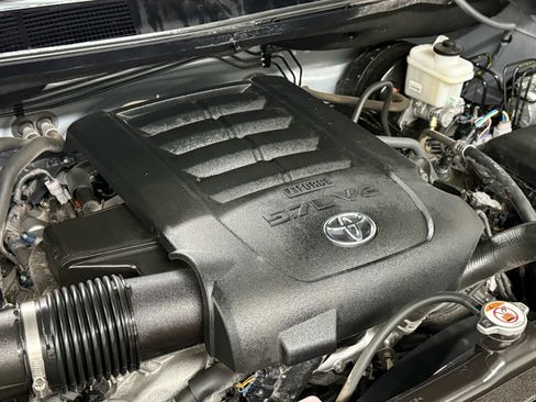 Used 2020 Toyota Tundra Limited image 46