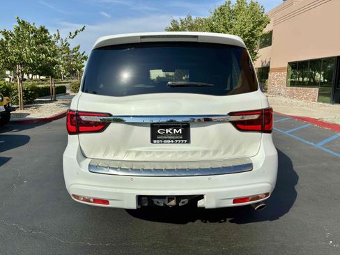 Used 2018 INFINITI QX80 4WD w/ Driver Assistance Package image 9