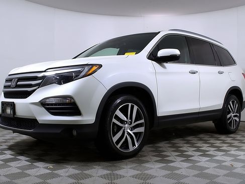 Used 2016 Honda Pilot Elite image 2