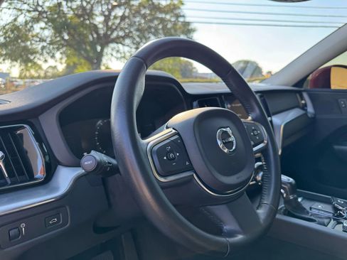 Used 2019 Volvo XC60 T6 Momentum w/ Protection Package Premier image 21