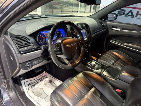 Used 2019 Chrysler 300 S image 26