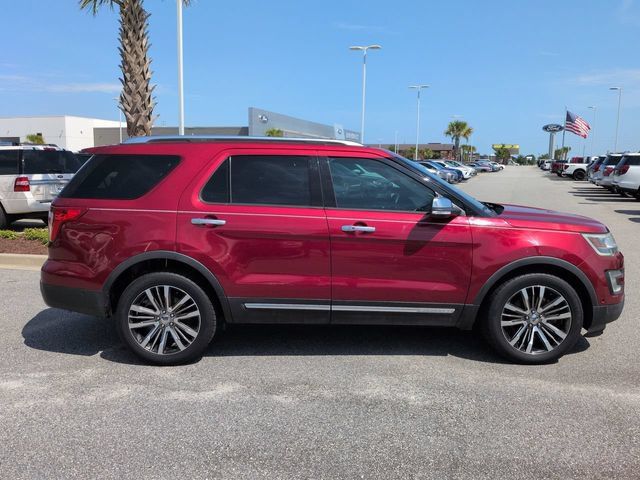 Used 2017 Ford Explorer Platinum AWD/4WD image 3