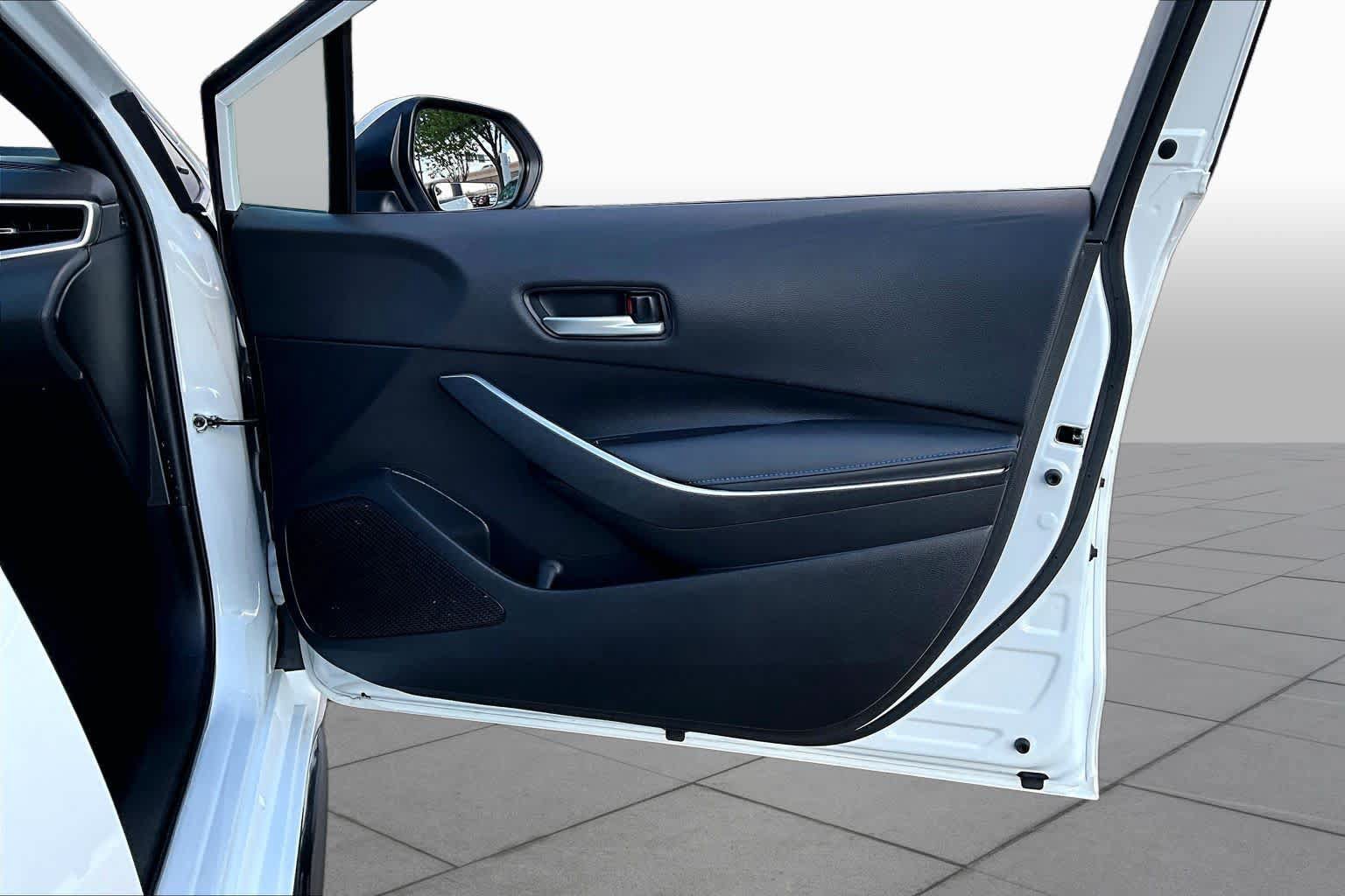 Used 2022 Toyota Corolla SE FWD image 21