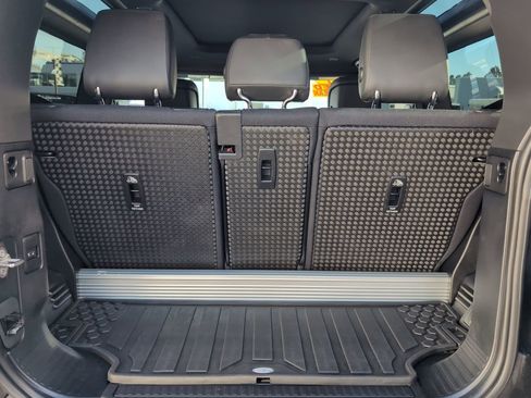 Used 2021 Land Rover Defender 90 X image 14