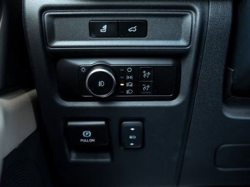 Used 2024 Ford Expedition Limited RWD image 18