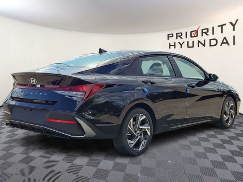 Certified 2025 Hyundai Elantra Sport w/ Cargo Package FWD image 4