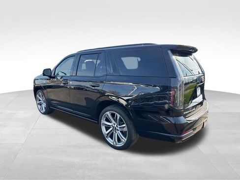Used 2025 Cadillac Escalade Sport w/ Touring Package AWD/4WD image 6