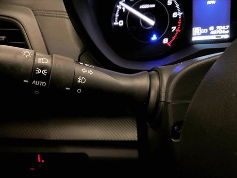 Used 2022 Subaru Impreza 2.0i Premium image 30