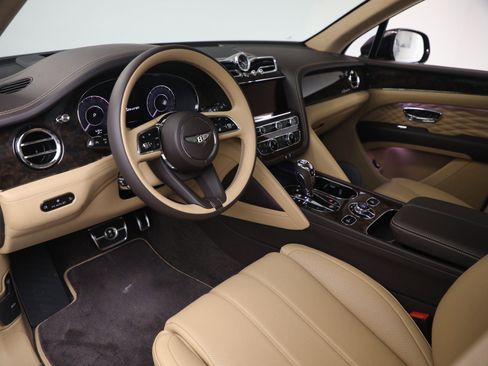 New 2026 Bentley Bentayga AWD/4WD image 19