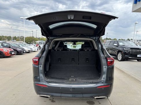 Used 2021 Buick Enclave Avenir w/ Avenir Technology Package image 32