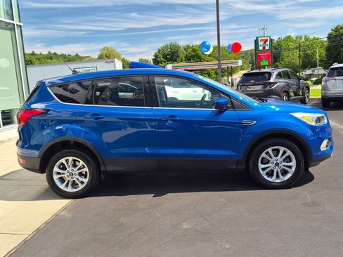 Used 2019 Ford Escape SE AWD/4WD image 2