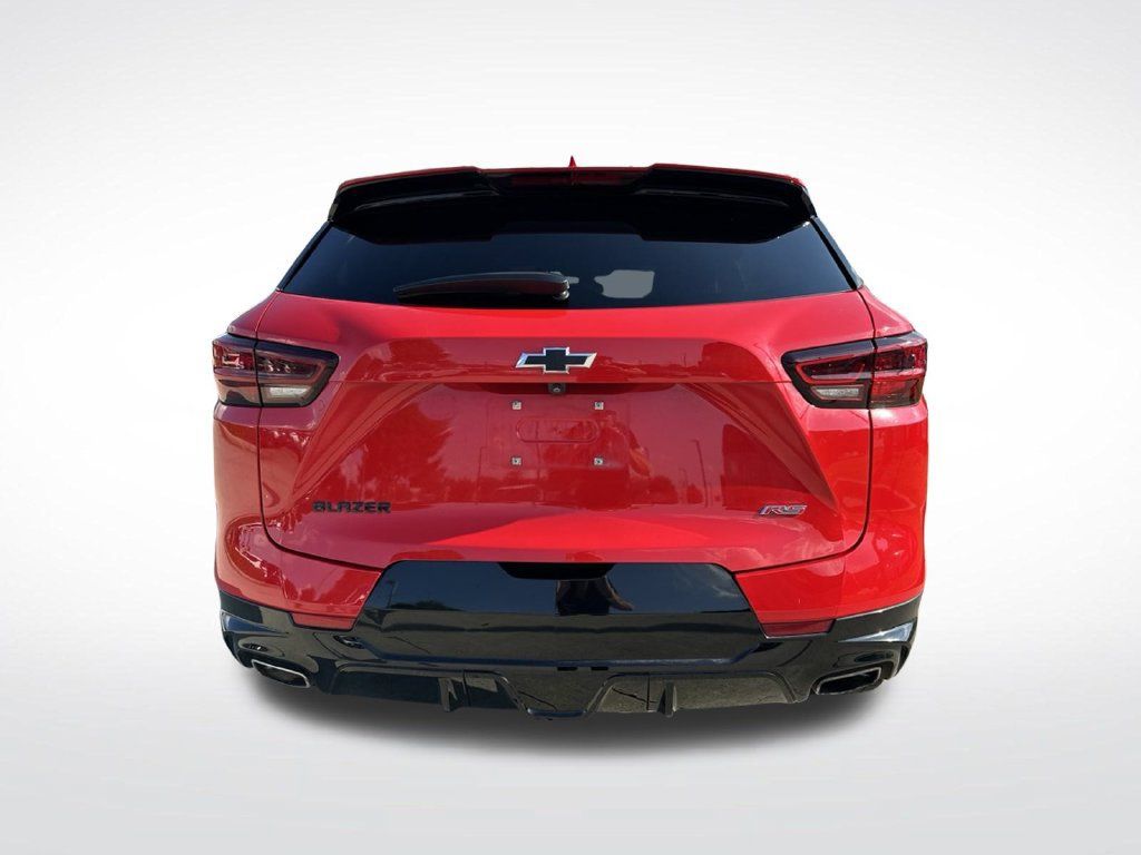 Used 2023 Chevrolet Blazer RS w/ Enhanced Convenience Package FWD image 9