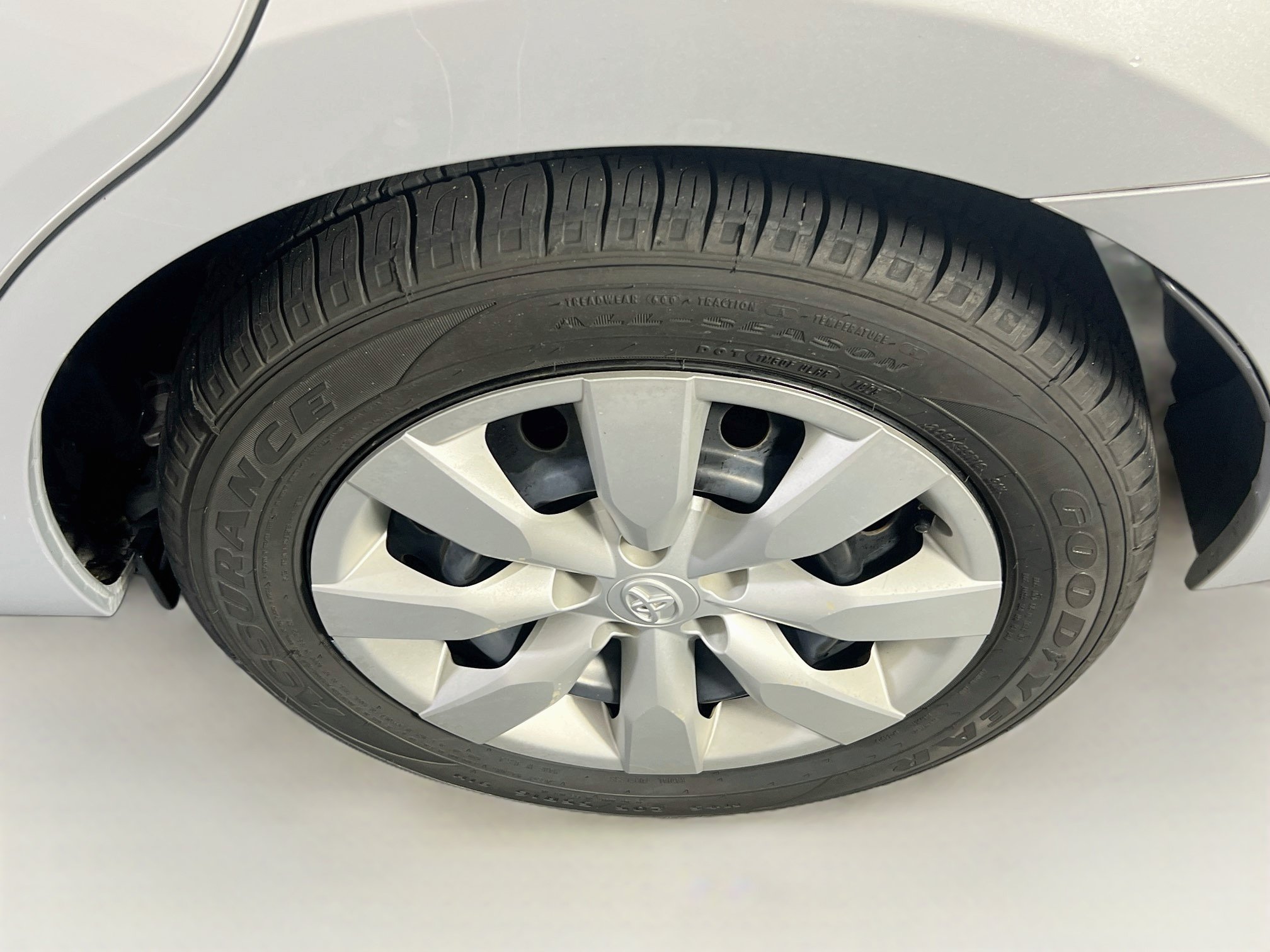 Used 2016 Toyota Corolla LE FWD image 28