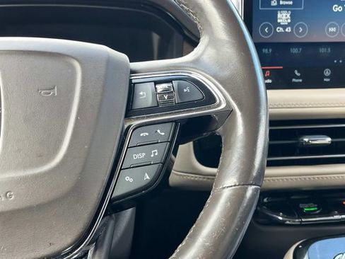 Used 2022 Lincoln Nautilus Reserve AWD/4WD image 32
