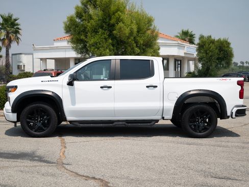 Used 2024 Chevrolet Silverado 1500 Custom w/ Turbomax Blackout Package image 7