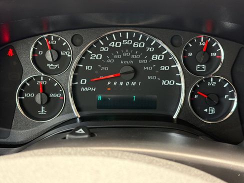 Used 2024 GMC Savana 2500 w/ Driver Convenience Package RWD image 21