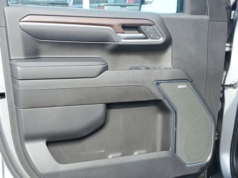 Used 2023 GMC Sierra 1500 SLT w/ SLT Convenience Package image 21