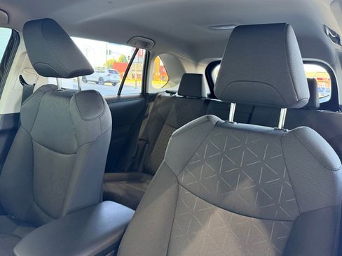 Used 2025 Toyota RAV4 XLE image 21