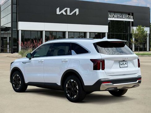 Certified 2025 Kia Sorento S w/ Panoramic Sunroof Package FWD image 3