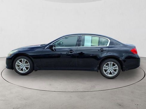 Used 2011 INFINITI G25 x w/ Moonroof Pkg image 8