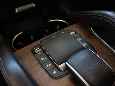 Used 2022 Mercedes-Benz GLE 350 4MATIC w/ Premium Package image 30