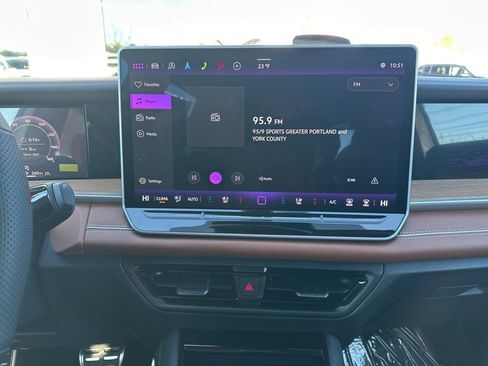 New 2026 Volkswagen Tiguan SEL R-Line image 16