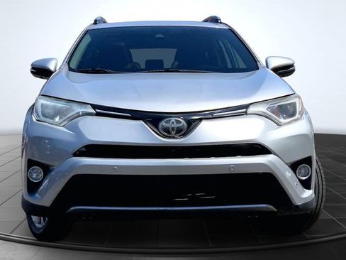 Used 2017 Toyota RAV4 Limited FWD image 3