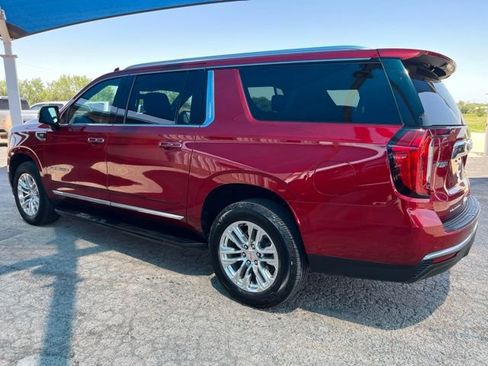 Used 2022 GMC Yukon XL SLT w/ SLT Premium Package AWD/4WD image 6